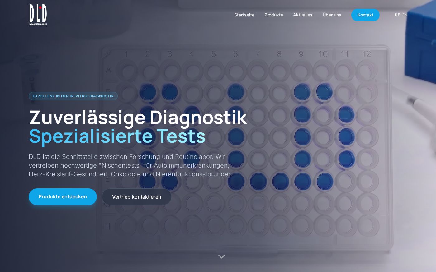 DLD Diagnostika homepage with its laboratory microplate hero image